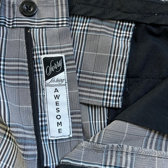 Men’s Travis Mathew shorts 32” grey plaid - Picture 7 of 10